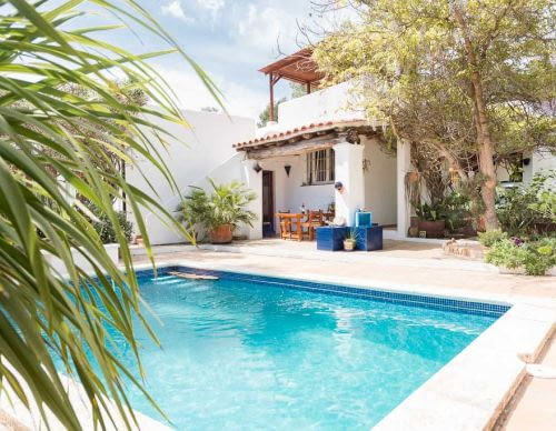 eigen villa op Ibiza